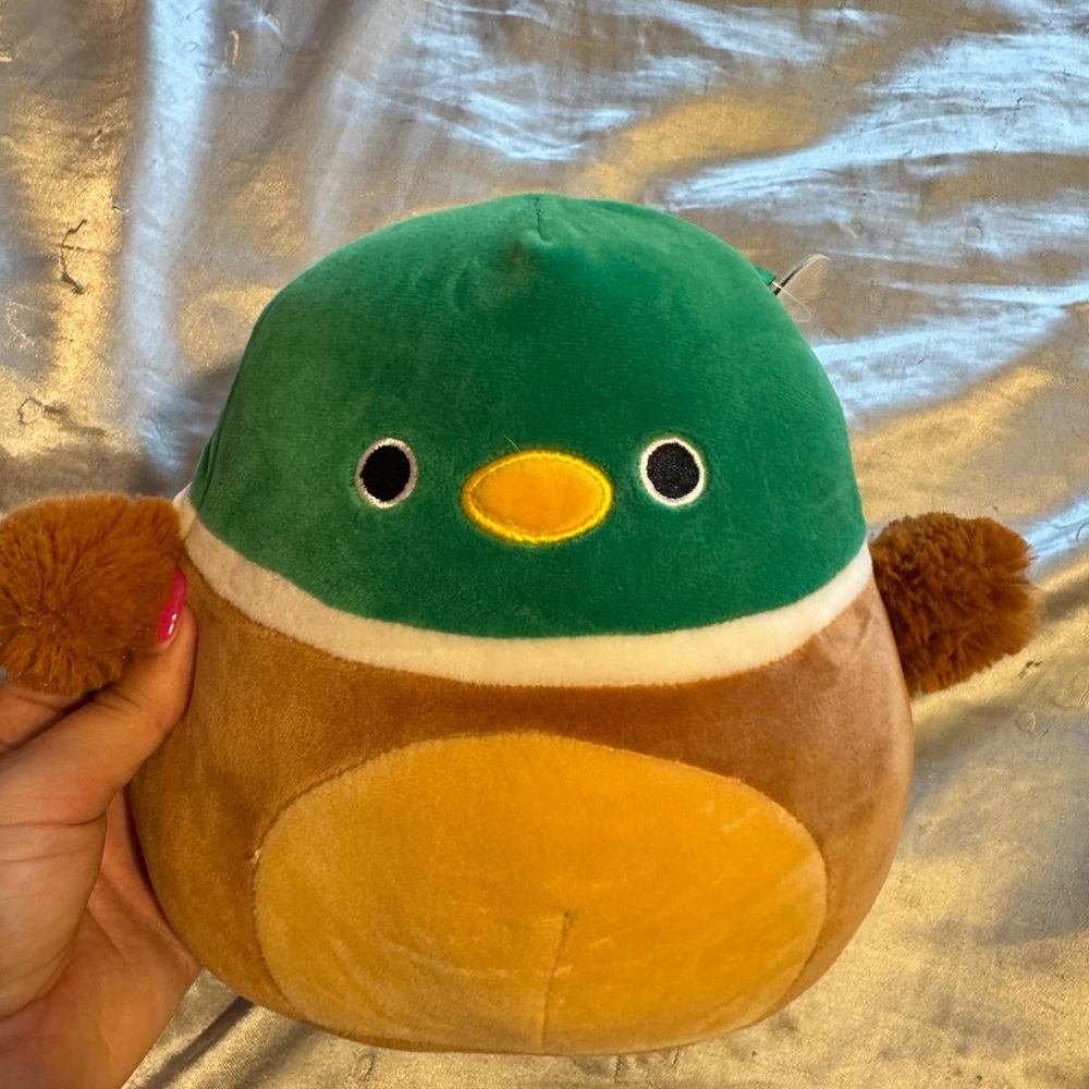 Avery the Duck Squishmallow